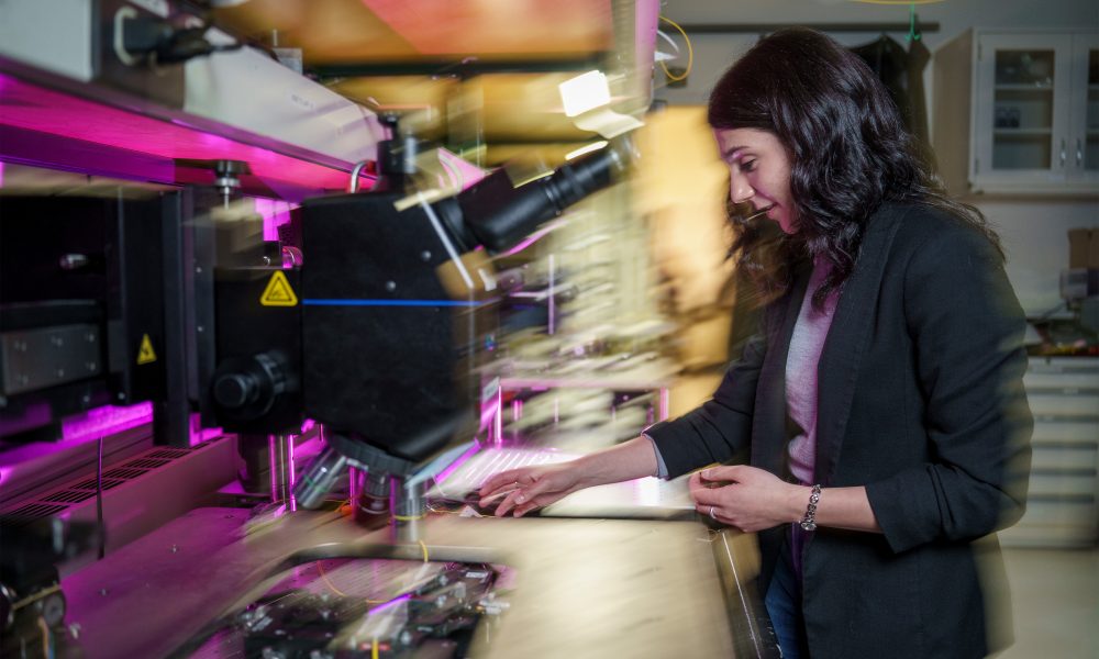 Η μαγεία της ολοκληρωμένης φωτονικής στο MIT