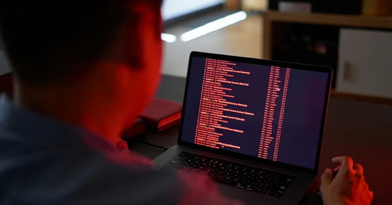 Επιχείρηση παγκόσμιας κλίμακας: Η απειλή του Smishing Triad