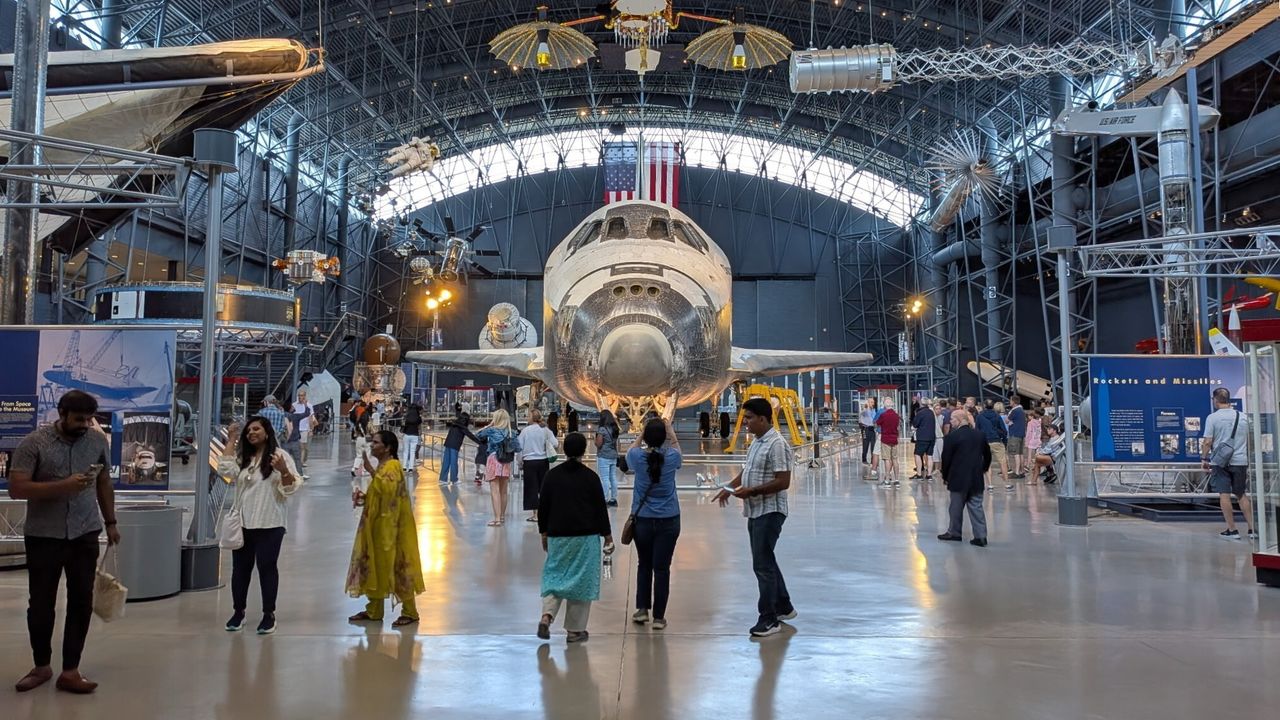 Η διαμάχη για το Discovery ανάμεσα στο Τέξας και το Smithsonian