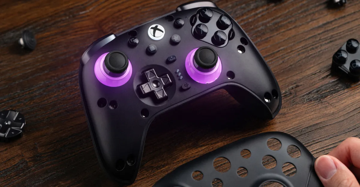 8BitDo: Επαναστατικός Xbox χειριστής με εναλλάξιμα κουμπιά
